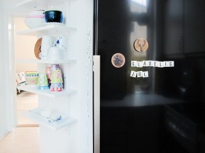 magneterne på køleskabet